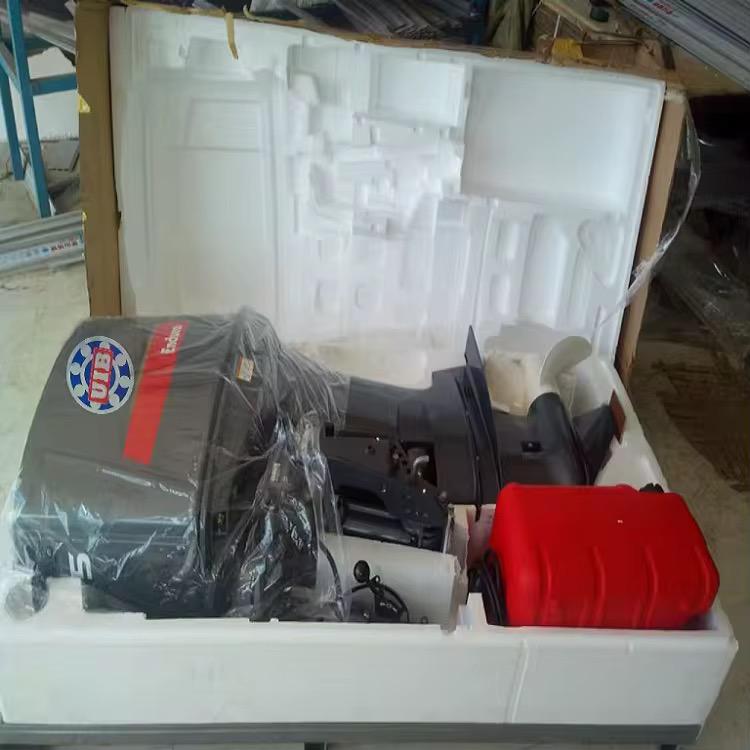 2022 Cutwater C-32 CB 32''